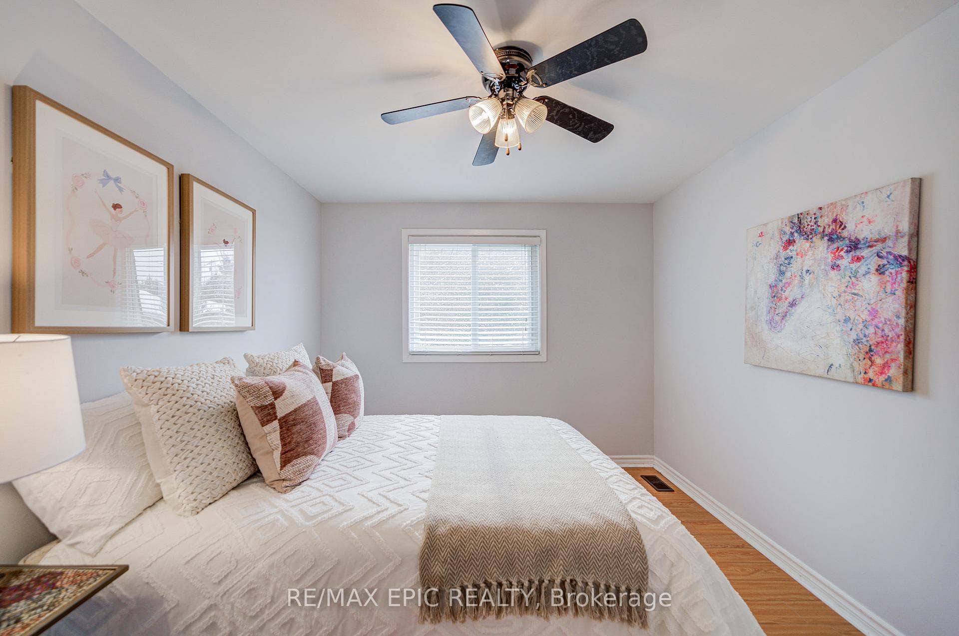 115 Henderson Avenue Unit 6 photo 27