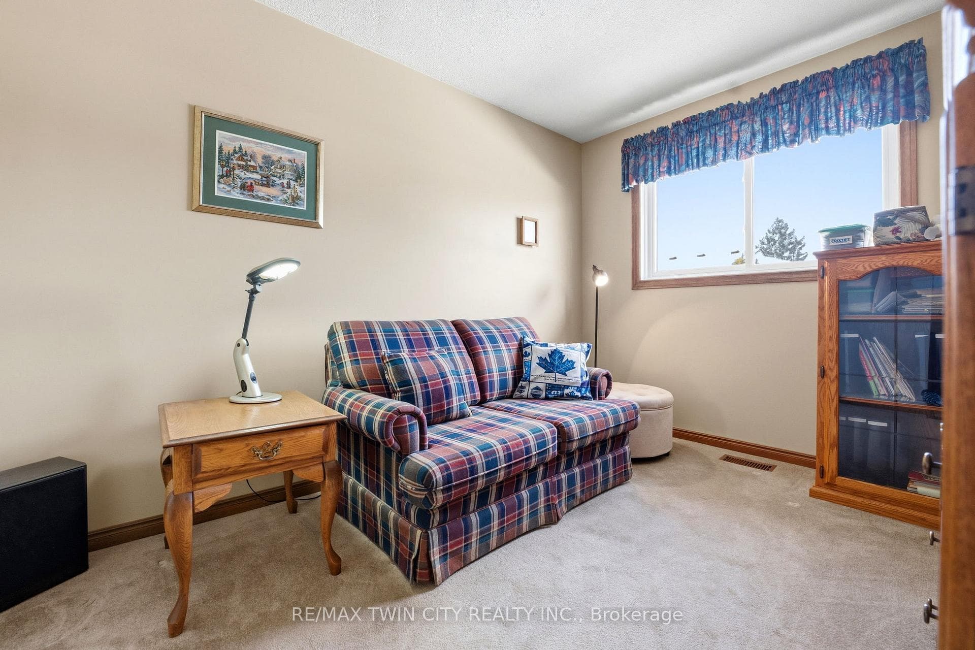 35 Bernard Avenue photo 17