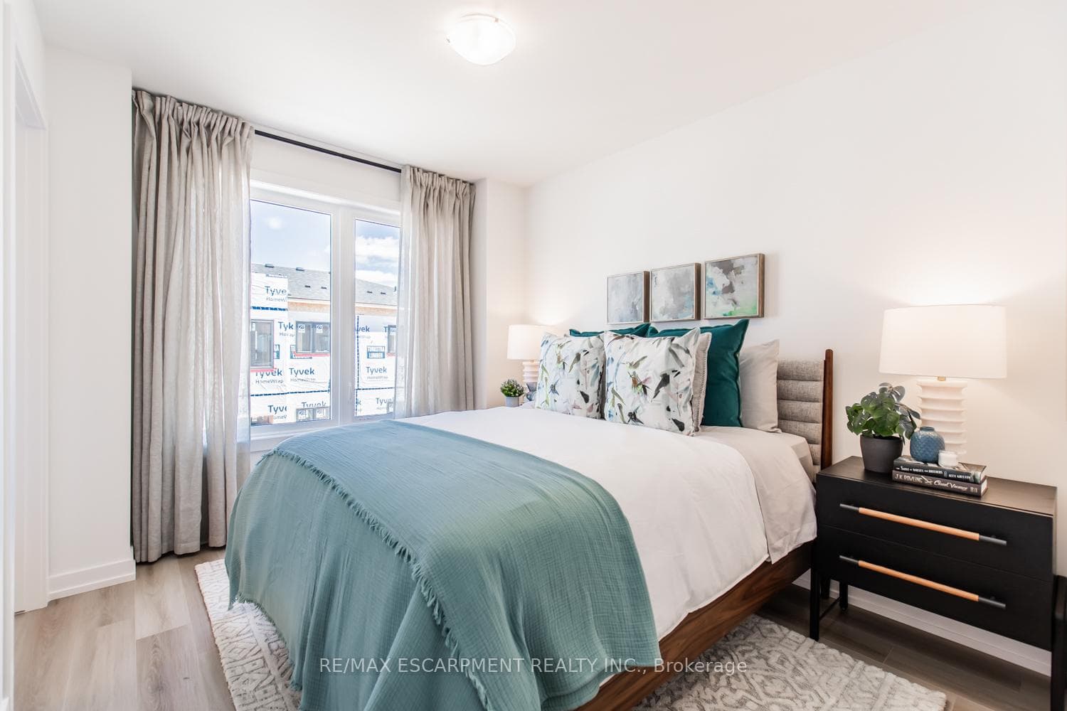 265 Burke Street photo 16