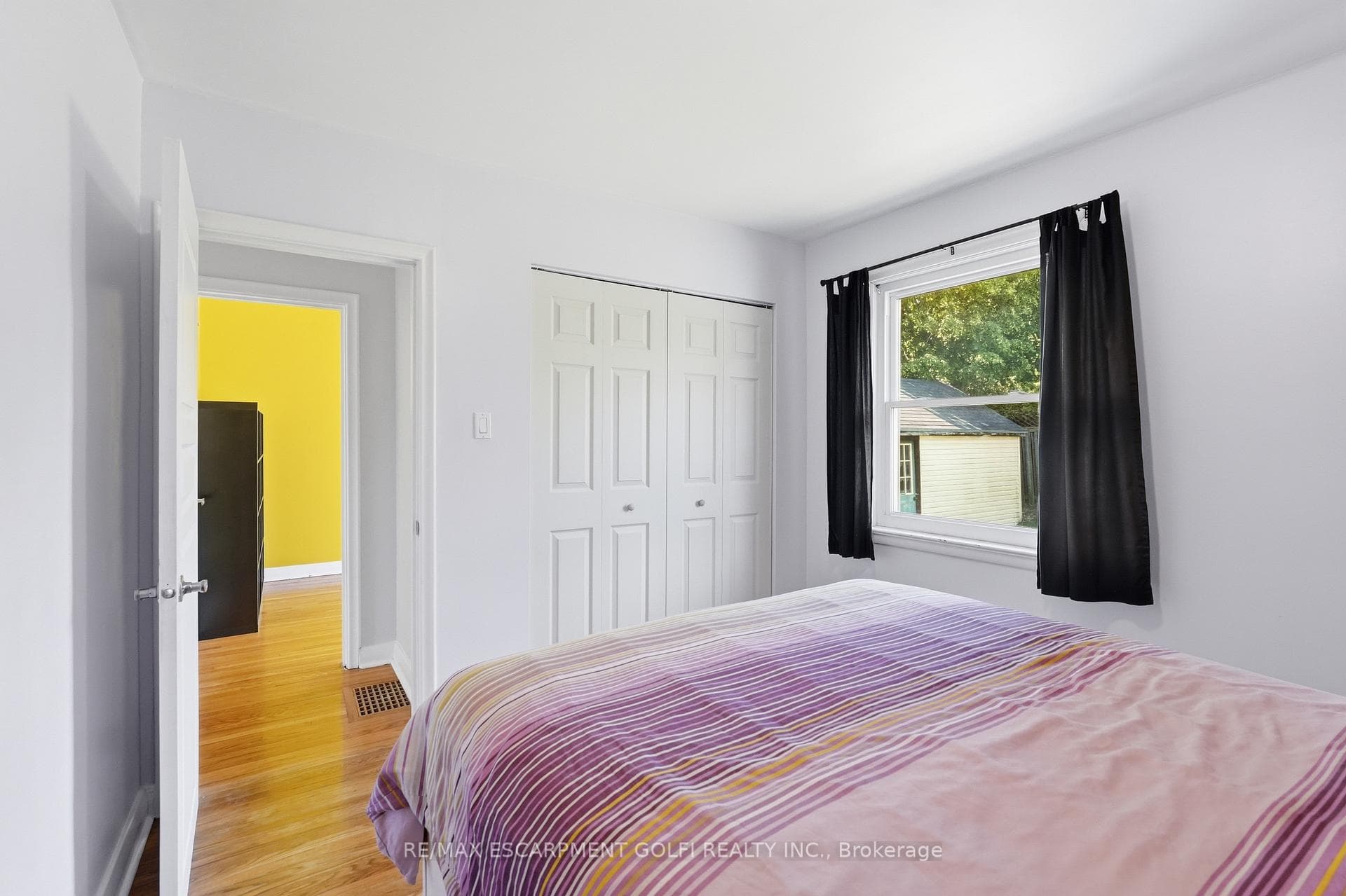 764 Brucedale Avenue photo 15