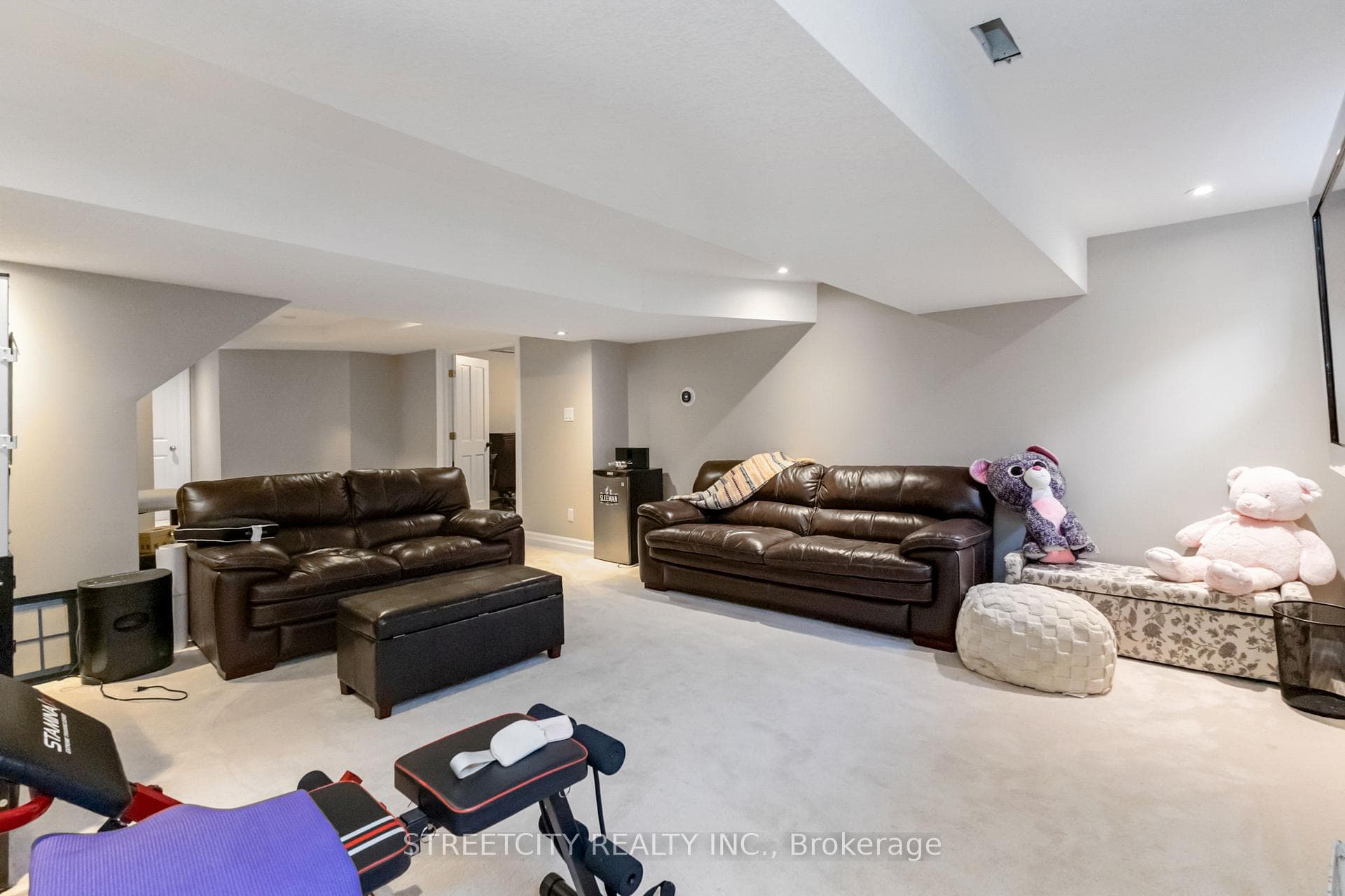 1160 Cardinal Road photo 39