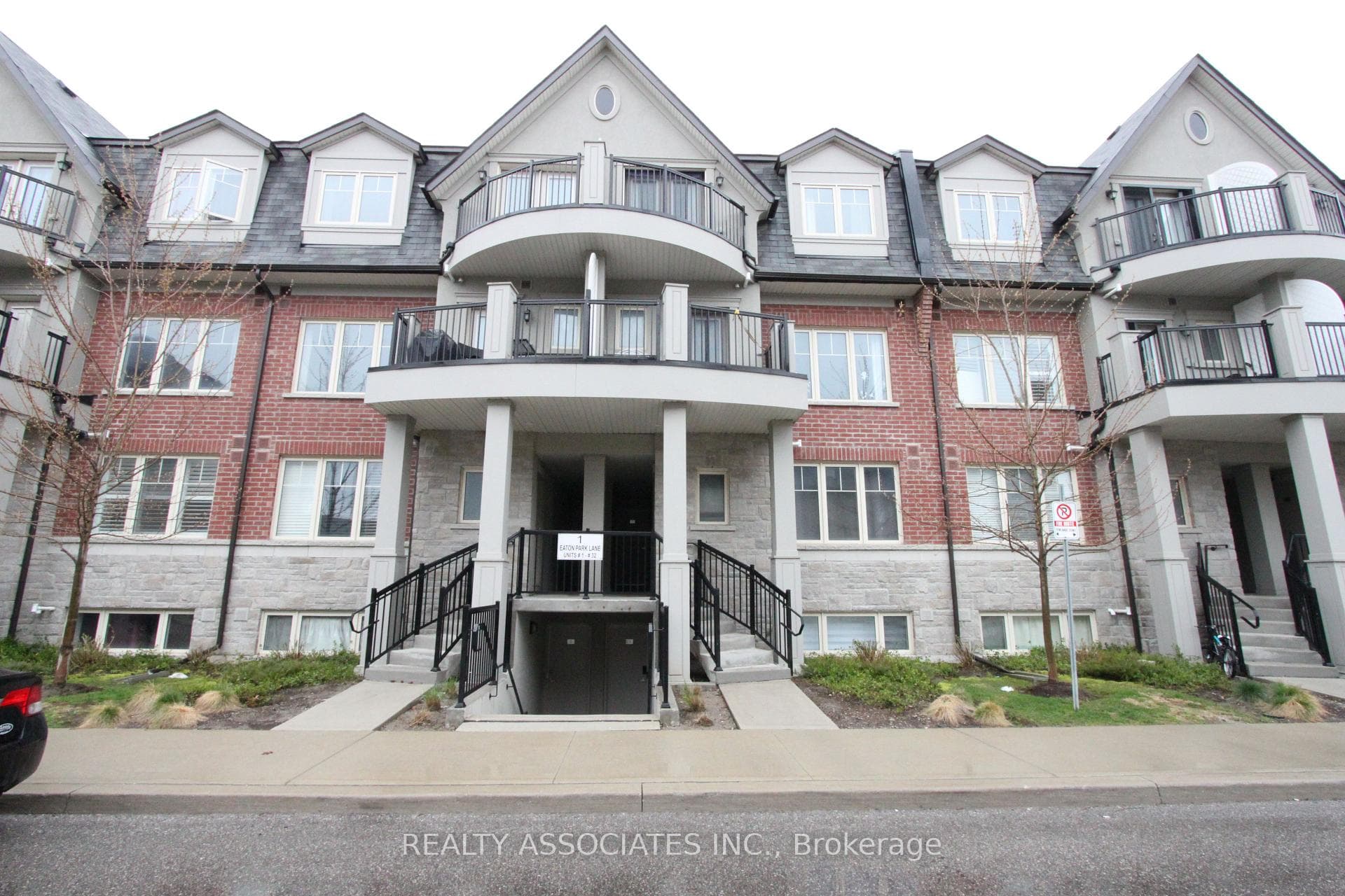 1 Eaton Park Lane Unit 16 photo 1