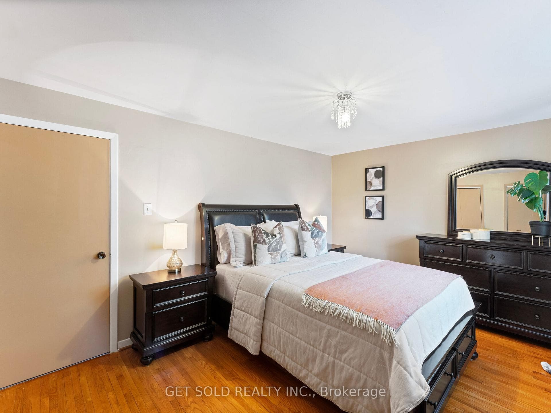 83 Kendleton Drive photo 17