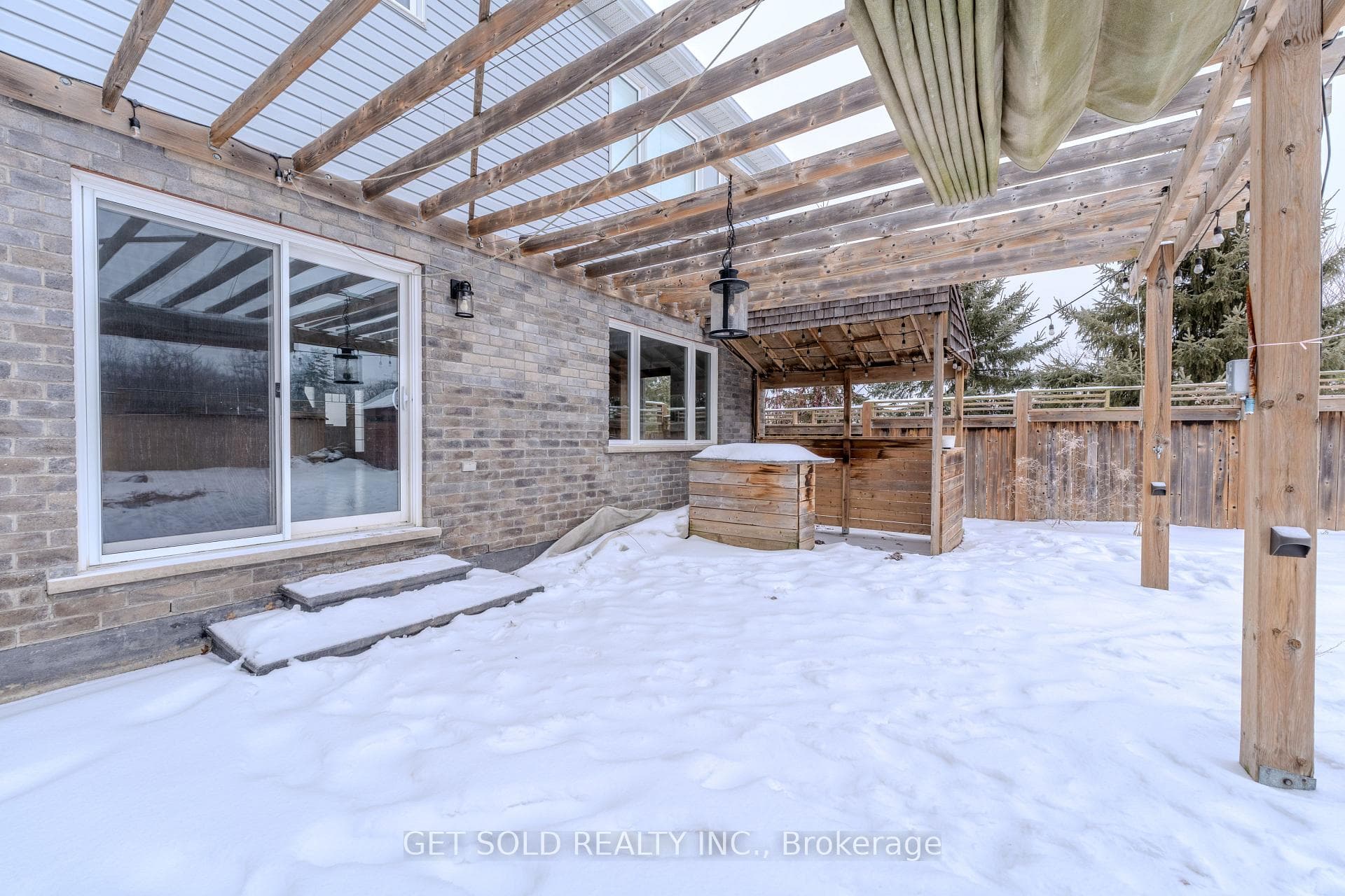 63 Hardcastle Drive photo 28