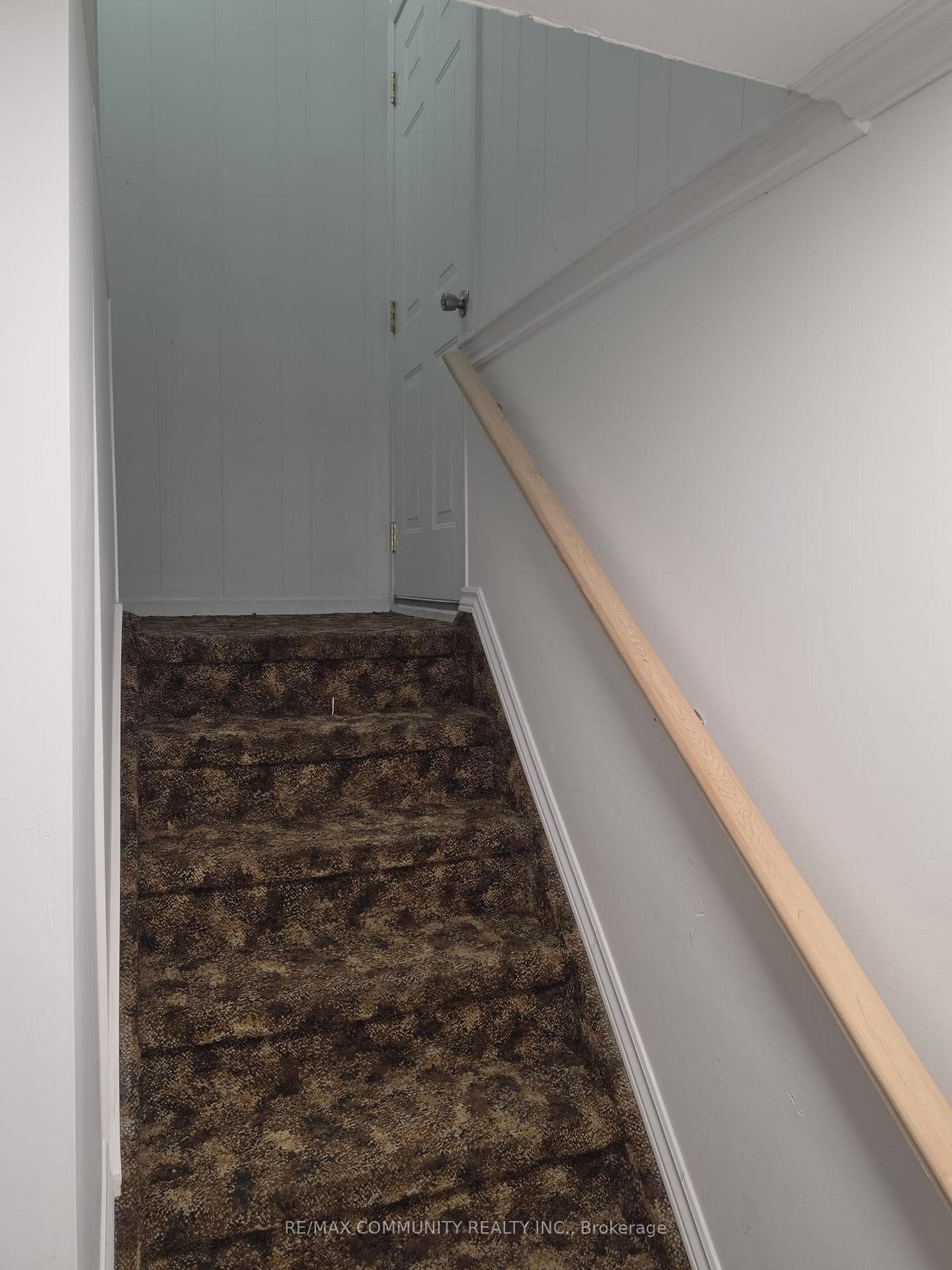 792 Tatra Drive photo 2