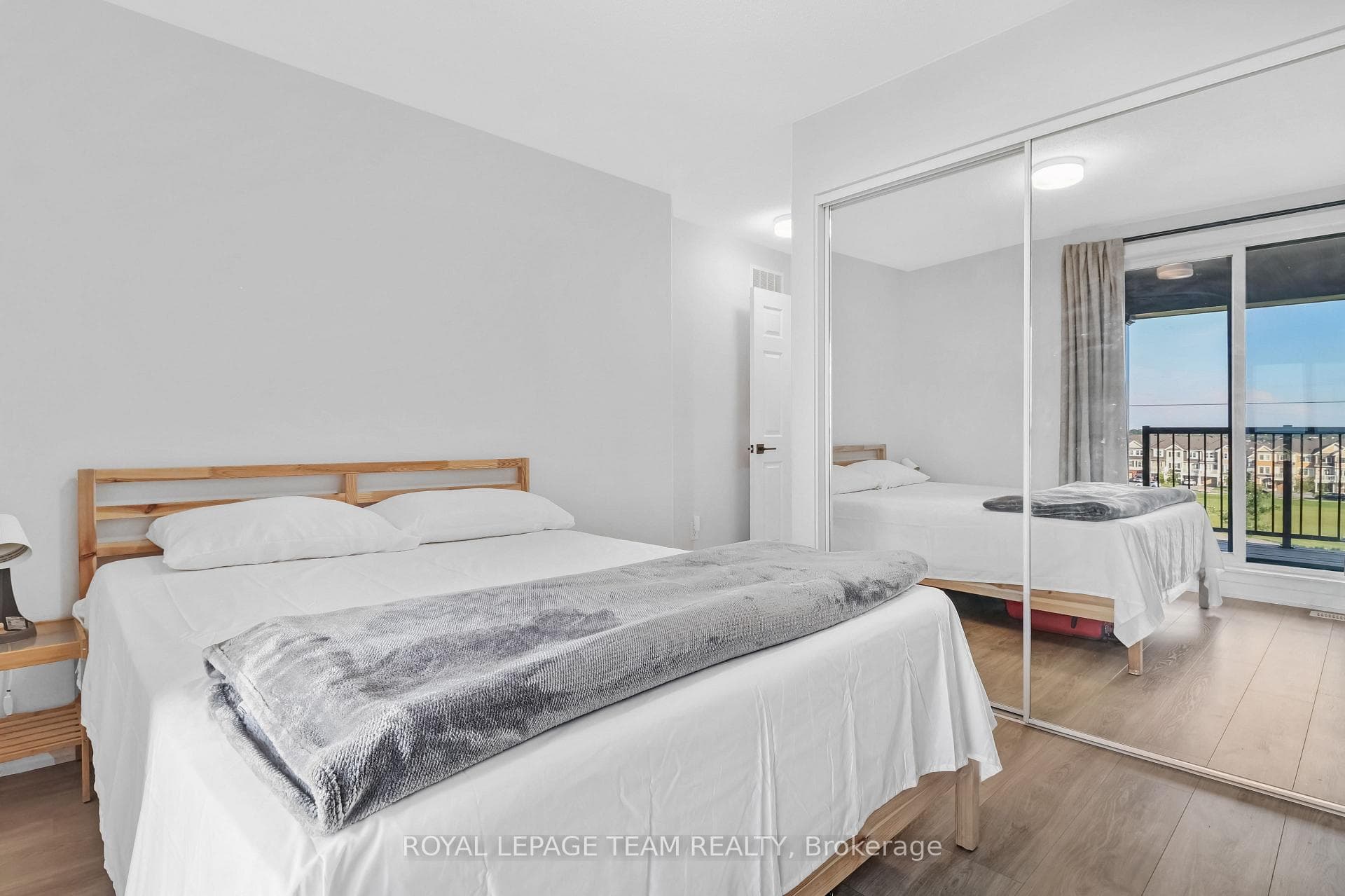 620 Parnian Private photo 14