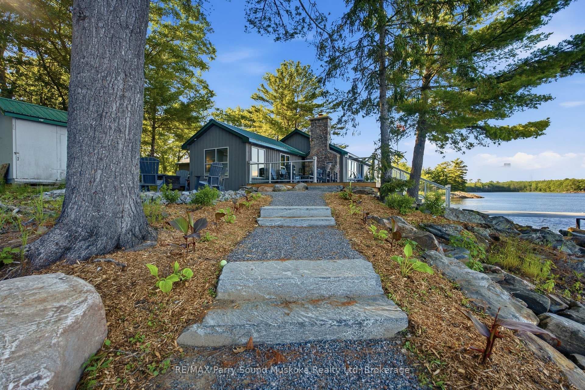 1 A15 Island photo 39