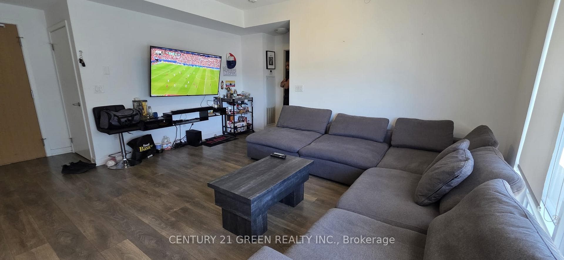 2520 Eglinton Avenue Unit 1204 photo 9